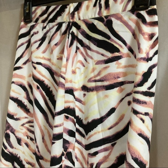 KENDALL & KYLIE Blush Midi Skirt - Picture 9 of 16